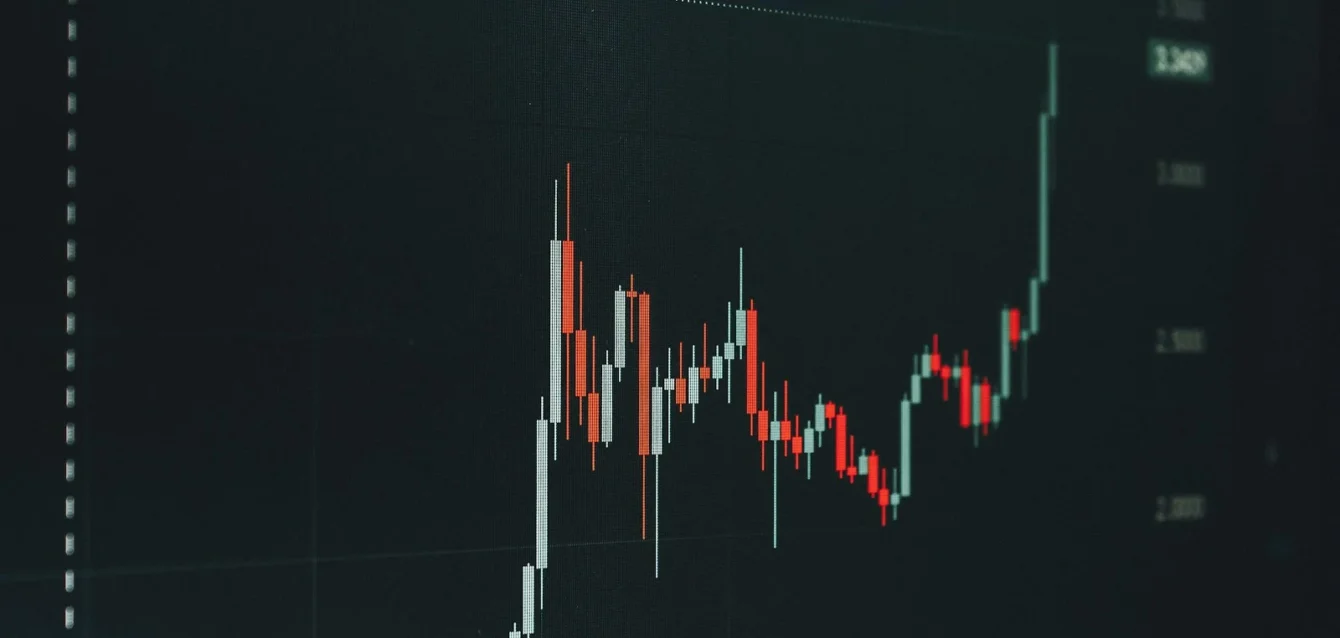 Photo by Arthur A Riziká a príležitosti pri investovaní do kryptomien